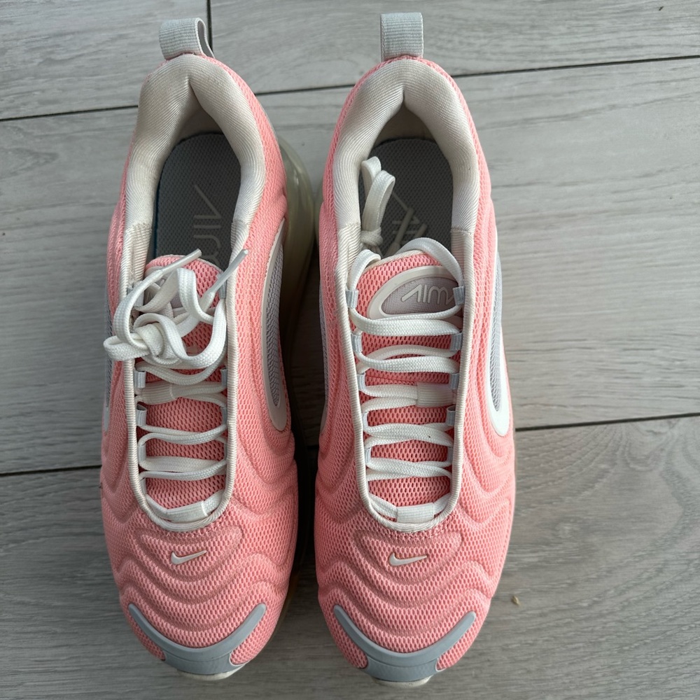 Nike - Picture 5 of 6